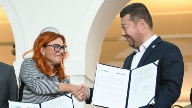 Zástupci SPD a Trikolóry se dohodli na podmínkách spolupráce pro volby v roce 2024