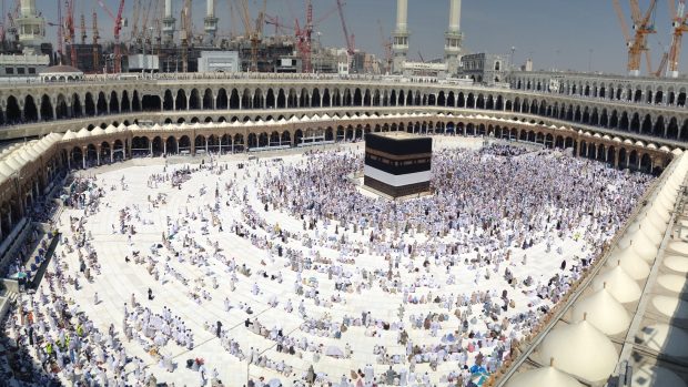 Nejposvátnější místo islámu - Ka&#039;ba se nachází ve městě Mekka, uprostřed Velké mešity v Saudské Arábii.