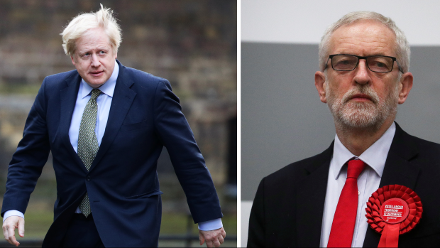 Premiér Boris Johnson (vlevo) a lídr opozice Jeremy Corbyn