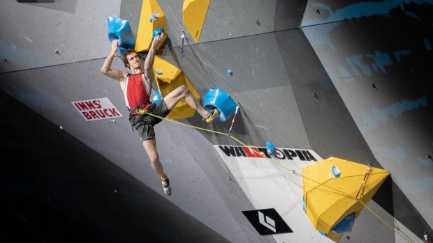 Adam Ondra na šampionátu v Innsbrucku.