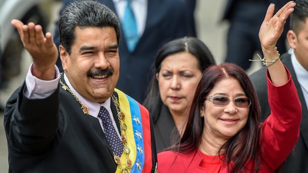 Venezuelský prezident Nicolas Maduro a jeho manželka Cilia Floresová.