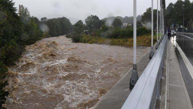 Na řece Opavě ve městě Opava byl při nynějších záplavách překročen stoletý průtok