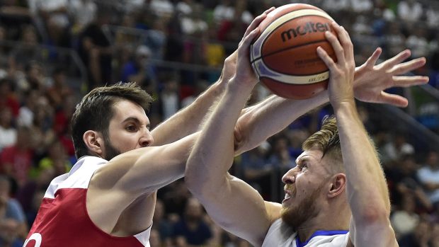 Čeští basketbalisté prohráli s Tureckem kvůli koši v poslední sekundě