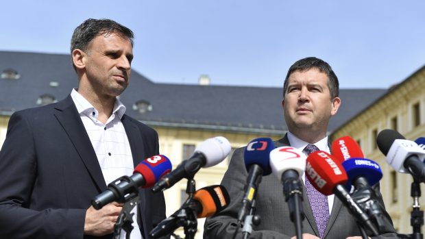 Šéf ČSSD Jan Hamáček (vpravo) a místopředseda strany Jiří Zimola