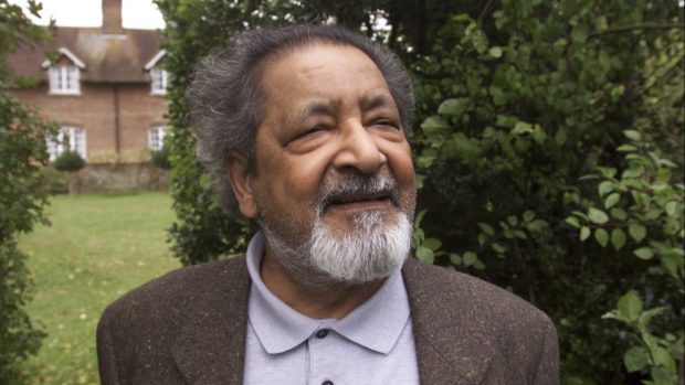 Ve věku 85 let zemřel britský spisovatel trinidadského původu Vidiadhar Surajprasad Naipaul, nositel Nobelovy ceny za literaturu (2001).