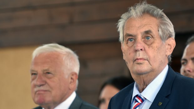 Prezident Miloš Zeman (vpravo) a exprezident Václav Klaus na mezinárodním agrosalonu Země živitelka v Českých Budějovicích