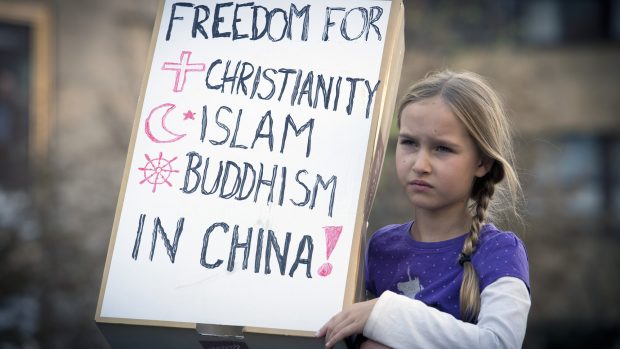 Na podporu čínských křesťanů se v neděli odpoledne v Praze na Václavském náměstí konalo shromáždění s modlitbou.