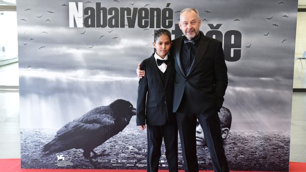 Premiéra filmu Nabarvené ptáče režiséra Václava Marhoula se uskutečnila 11. září 2019 v Praze. Na snímku je režisér Václav Marhoul a herec Petr Kotlár.