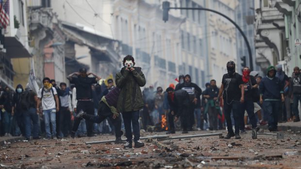 Demonstranté v ekvádorské metropoli Quito