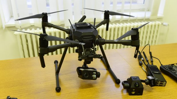 Bezpilotní průzkumný dron upravený pro potřeby armády