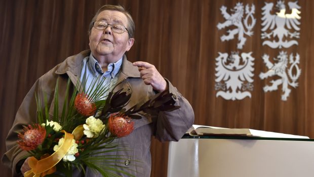 Ve věku 82 let zemřel v noci na 5. června 2020 novinář a signatář Charty 77 Jiří Hanák