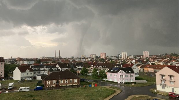 Tornádo v Česku. Fotografie z Hodnonínska 24. června 2021