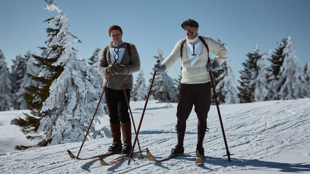 Kryštof Hádek a Jaroslav Plesl (Ořovský) při natáčení filmu Poslední závod