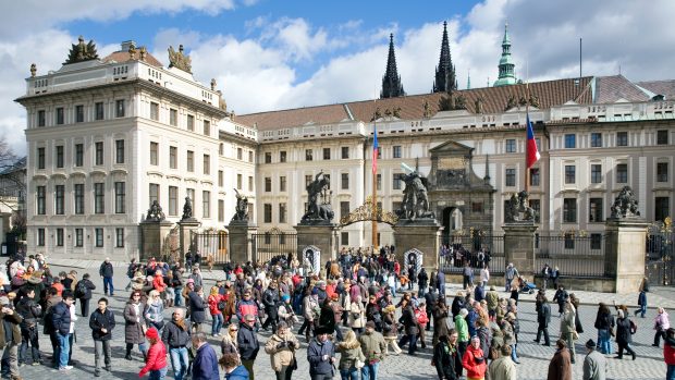 Pražský hrad ročně navštíví přes dva miliony turistů