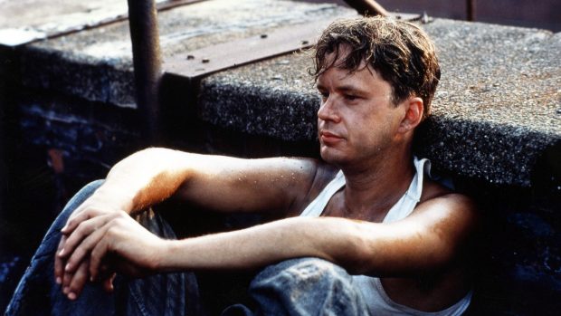 Tim Robbins jako Andy ve filmu Vykoupení z věznice Shawshank.