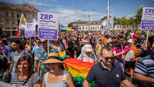 Třináctý ročník slovenského festivalu Duhový pride, který v Bratislavě upozorňuje na situaci lidí z LGBT+ menšiny na Slovensku