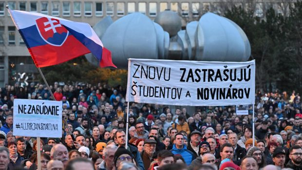 Slovensko si připomína šest let od smrti Jana Kuciaka a jeho snoubenky