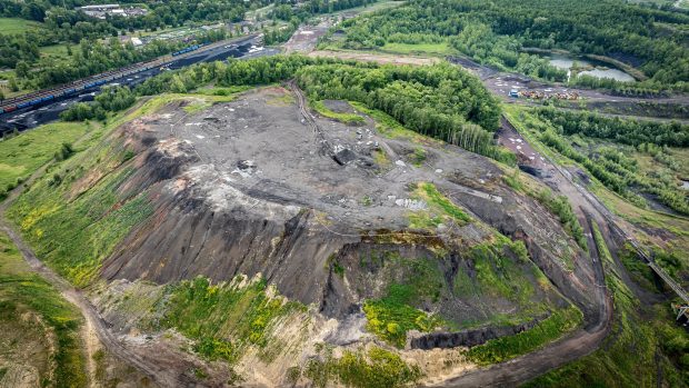 Haldu neboli odval Heřmanice tvoří hlušiny a odpady z bývalých dolů a koksoven. Má rozlohu asi 103,5 hektaru a objem uloženého materiálu se odhaduje na 30 milionů tun. Halda uvnitř desítky let hoř