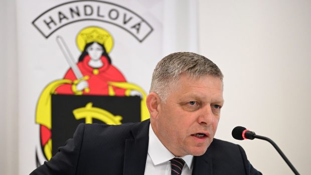 Premiér Robert Fico na výjezdním zasedání vlády v Handlové, po jehož skončení na něj byl spáchán atentát