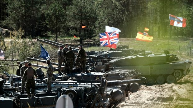 Vojenské cvičení NATO v Lotyšsku