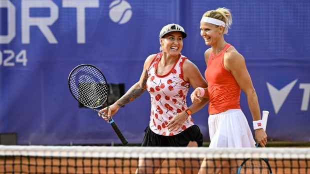 Lucie Šafářová a Bethanie Matteková Sandsová obnovily spolupráci a na turnaji v Praze postoupily do 2. kola