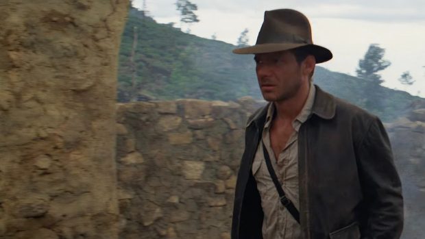 Klobouk, který nosil herec Harrison Ford ve filmu Indiana Jones a Chrám zkázy, se v aukci v Los Angeles vydražil za 630 000 dolarů