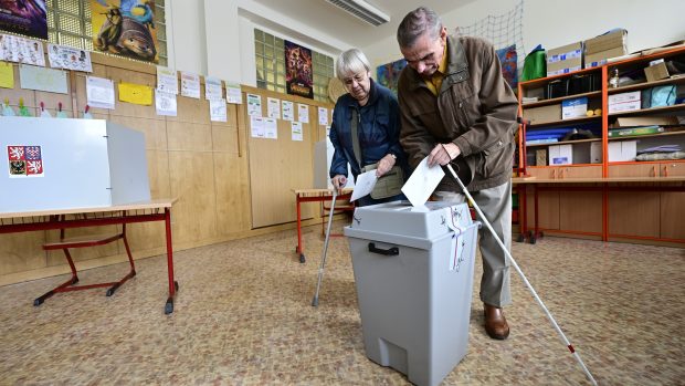 Začalo druhé kolo voleb do Senátu