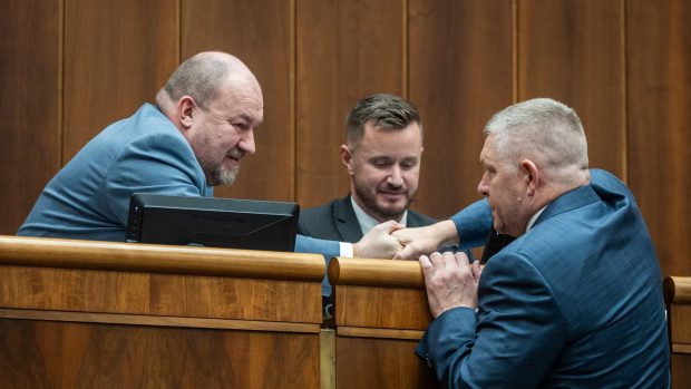 Předseda Národní koalice Rudolf Huliak (vlevo) a premiér Robert Fico (vpravo)