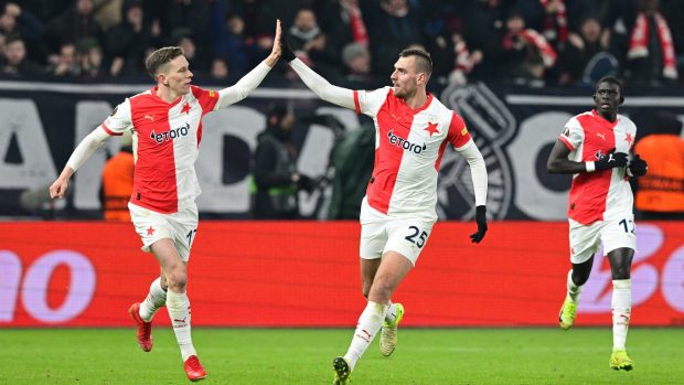 Fotbalisté Slavie Praha hrají v Soluni o naději na postup do další fáze Evropské ligy