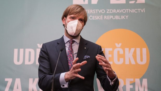 Adam Vojtěch na tiskové konferenci na Ministrestvu zdravotnictví.