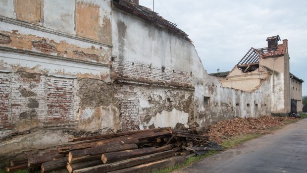 Ve čtvrtek, 24.6 kolem páté hodiny udeřil na Stebno bouřkový jev zvaný downburst.