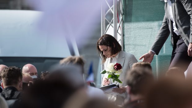 Představitelka běloruské opozice Svjatlana Cichanouská vystoupila na demonstraci na Staroměstském náměstí.