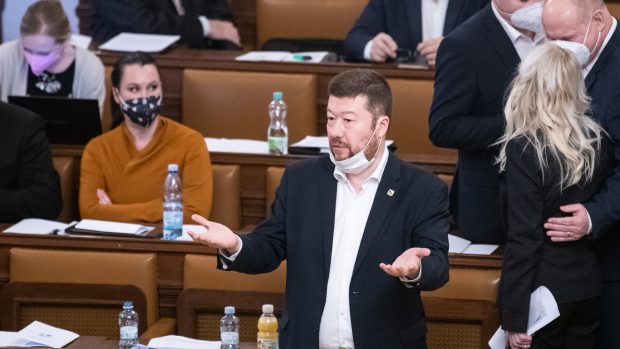 Šéf hnutí SPD Tomio Okamura se nenechal zahanbit a úspěšně atakoval čas předsedy hnutí ANO.