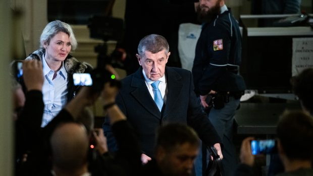 Andrej Babiš a Jana Nagyová u pražského městského soudu