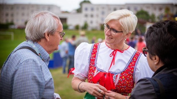 Ministryně za ANO Karla Šlechtová na letošních Chodských slavnostech v Plzeňském kraji