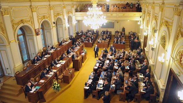 Schůze Poslanecké sněmovny v roce 2015 (ilustrační foto)