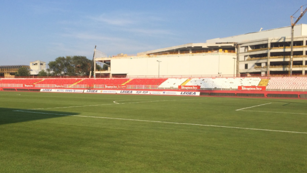 Stadion v Novém Sadu.