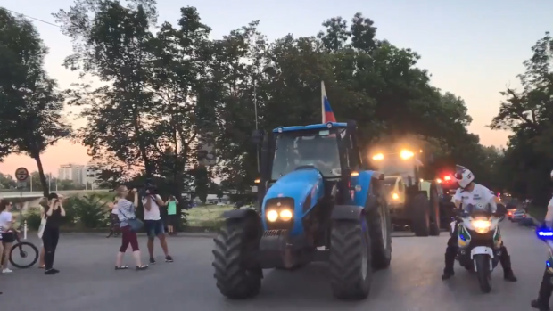 Traktory přijíždí do Bratislavy. Chtějí upozornit na praktiky agromafie na východě země.