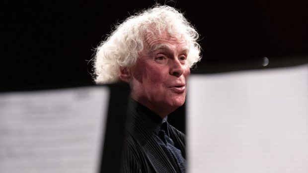 Britský dirigent Simon Rattle