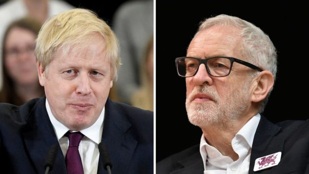 Premiér a předseda Konzervativní strany Boris Johnson a předseda opoziční Labouristické strany Jeremy Corbyn