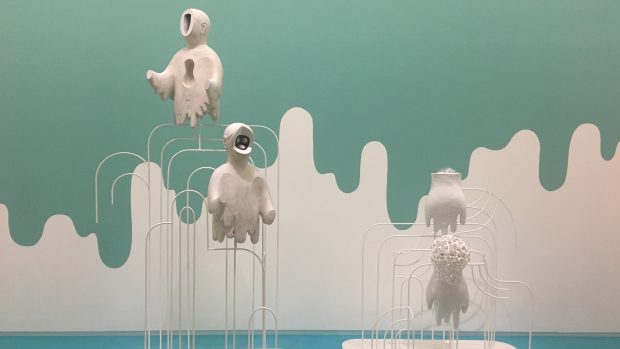 Instalace Anny Hulačové na výstavě Global(e) résistance (Globální odboj) v Centre Pompidou