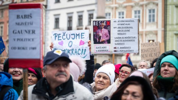 Spolek Milion chvilek uspořádal při výročí sametové revoluce demonstraci na Staroměstském náměstí