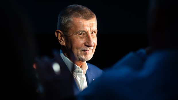 Předseda hnutí ANO Andrej Babiš ve volebním štábu strany