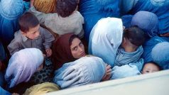 Afghánské ženy a muži