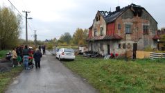 Vyhořelý dům čeká demolice