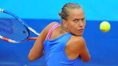 Barbora Záhlavová-Strýcová během fináleECM Open proti Maďarce Szavayové