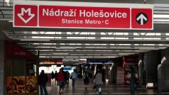 Vlaková stanice a Metro Praha-Holešovice