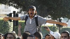 Tunisané opět vyšli do ulic. Bránit svoji revoluci