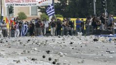 Protesty na náměstí Syntagma v centru Atén