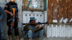 Afghánští policisté po útocích v Kábulu